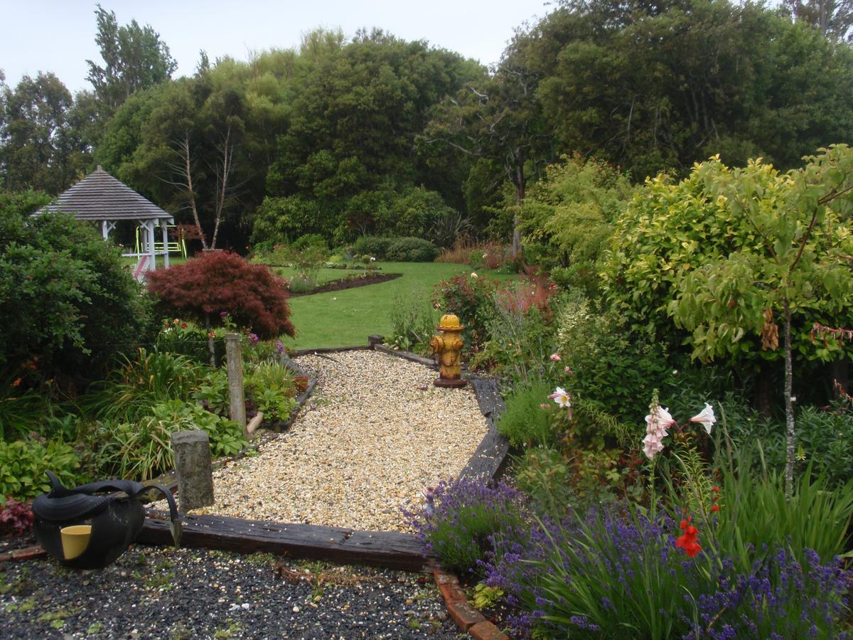 Folster Gardens Bed And Breakfast Invercargill Buitenkant foto